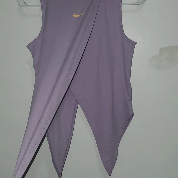 Size L Women’s Nike Purple and Orange Unique Athletic Tank Top - Picture 4 of 4